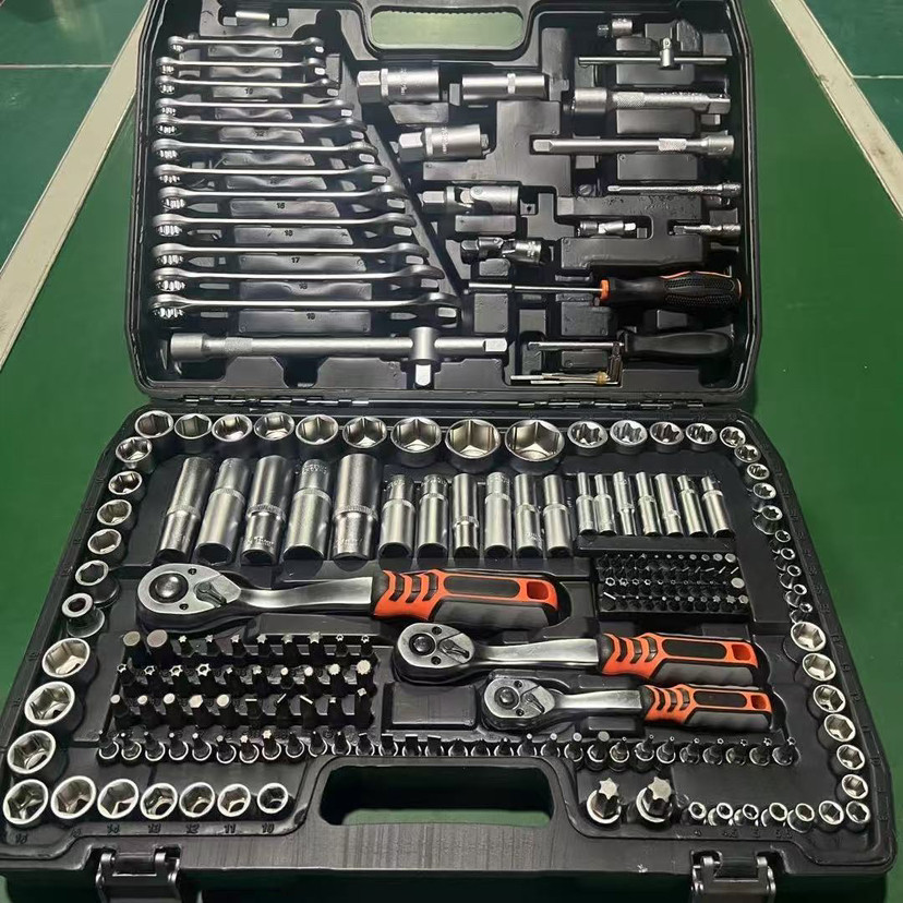 216-częściowy zestaw narzędzi  – Power Tools Repairs recenzja i cena